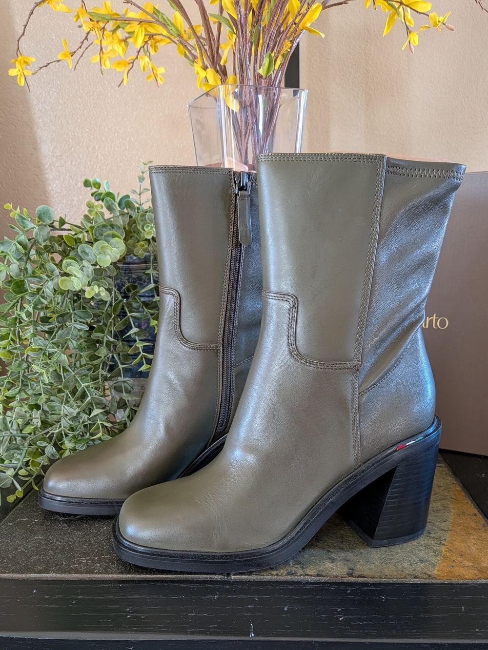 NWT! Franco Sarto Penelope mid-calf booties in OLIVE Size 8.5